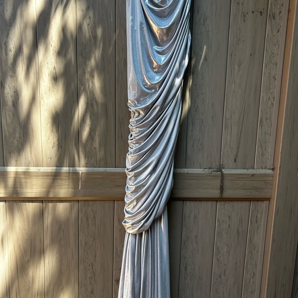 NORMA KAMALI Diana One-Shoulder Fishtail Gown Silver - Picture 9 of 11